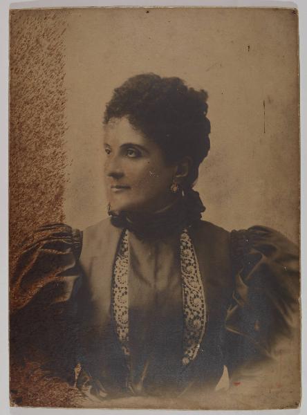 Ritratto femminile - Emma Ivon (Emma Allis Novi), attrice teatrale