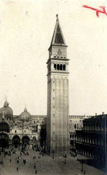 Venezia - Piazza San Marco - Basilica e Campanile