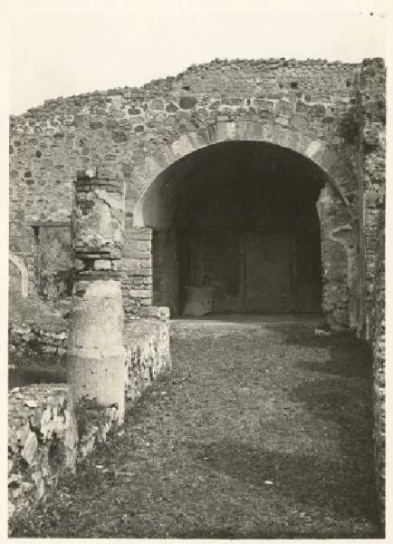 Sito archeologico - Pompei - Taverna - Porta d'ingresso