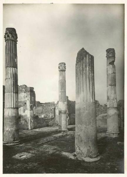 Sito archeologico - Pompei - Casa del fauno - Atrio