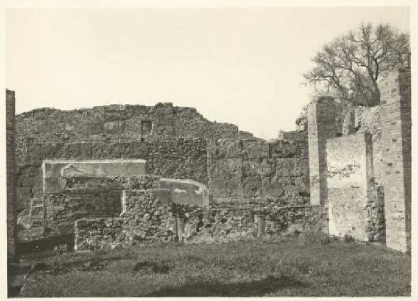 Sito archeologico - Pompei - Via di Mercurio - Fullonica