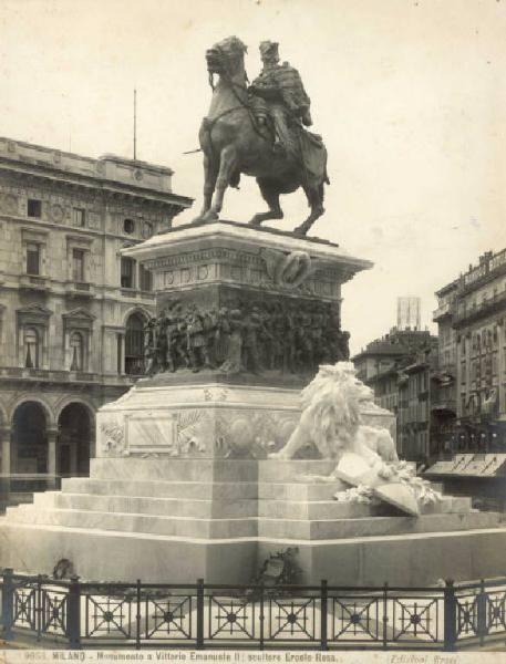 Monumento celebrativo - Monumento a Vittorio Emanuele II - Ercole Rosa - Milano - Piazza del Duomo