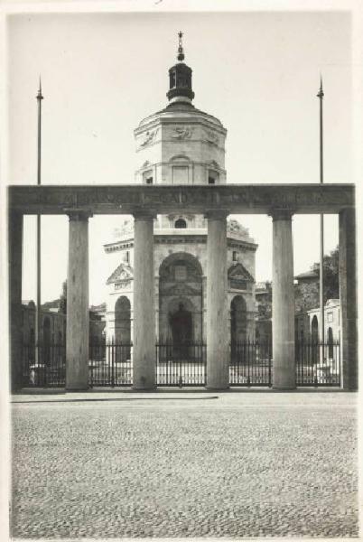 Monumento ai caduti - Tempio della Vittoria - Giovanni Muzio - Milano - Piazza S. Ambrogio