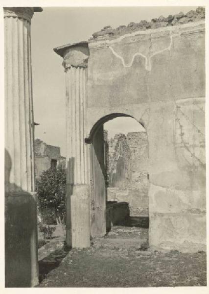 Sito archeologico - Pompei - Casa di Marco Olconio - Portico