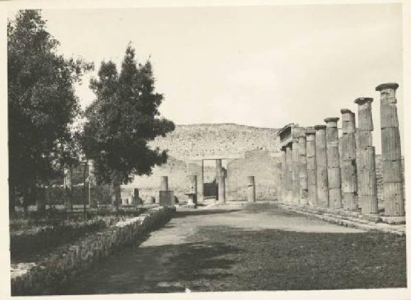 Sito archeologico - Pompei - Foro triangolare