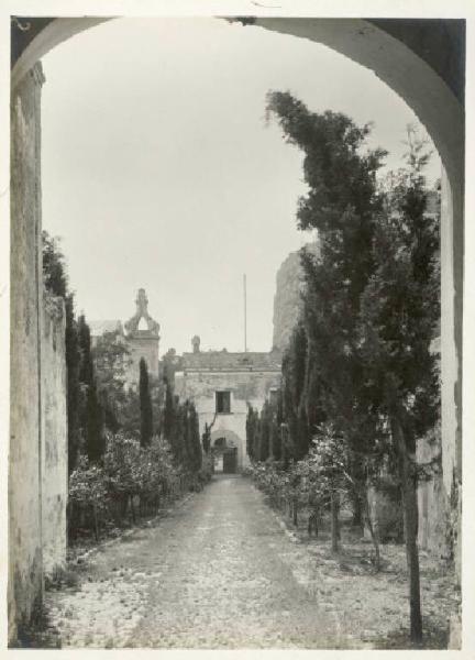 Capri - Certosa di S. Giacomo - Portico d'ingresso