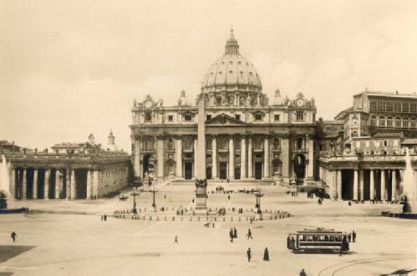 Città del Vaticano - Piazza e basilica di S. Pietro