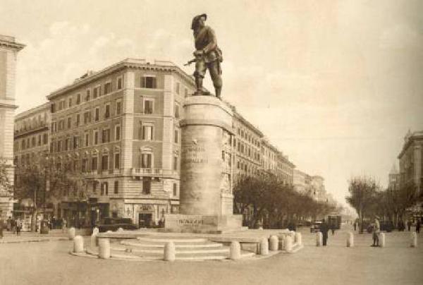 Roma - Piazzale di Porta Pia - Monumento al Bersagliere