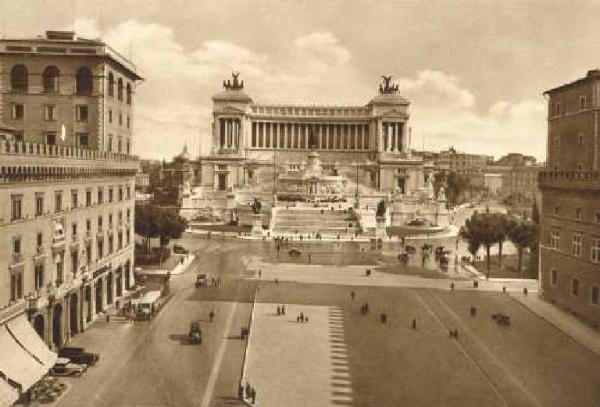 Roma - Piazza Venezia - Monumento a Vittorio Emanuele II o Vittoriano