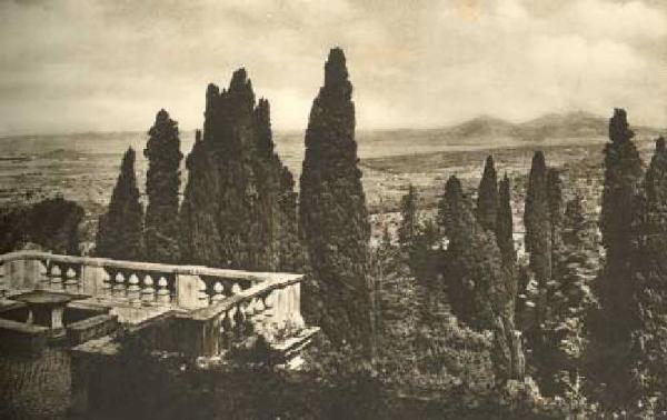 Tivoli - Villa d'Este - Terrazza e cipressi