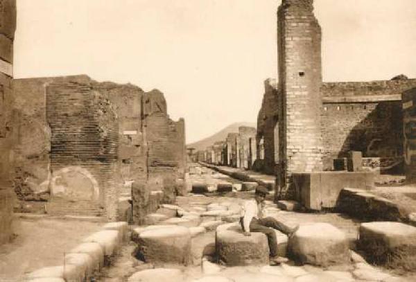 Sito archeologico - Pompei - Strada di Stabia