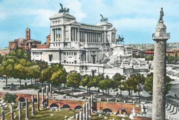 Roma - Monumento a Vittorio Emanuele II o Vittoriano e Foro Traiano