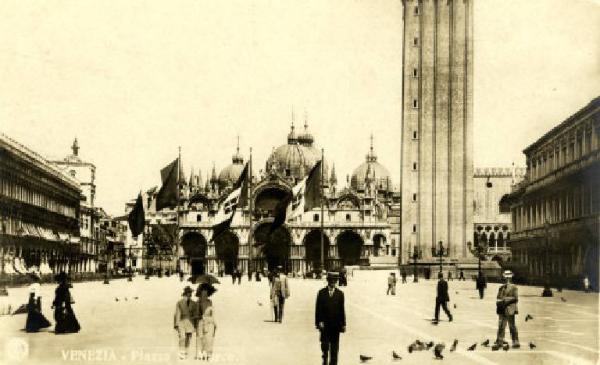 Venezia - Piazza San Marco - Basilica e Campanile di San Marco