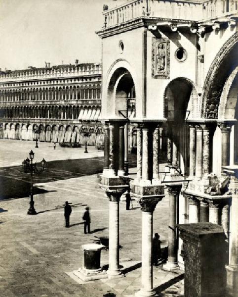 Venezia - Basilica di S. Marco - Fianco destro