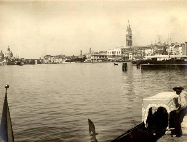 Venezia - Panorama dalla Riva degli Schiavoni