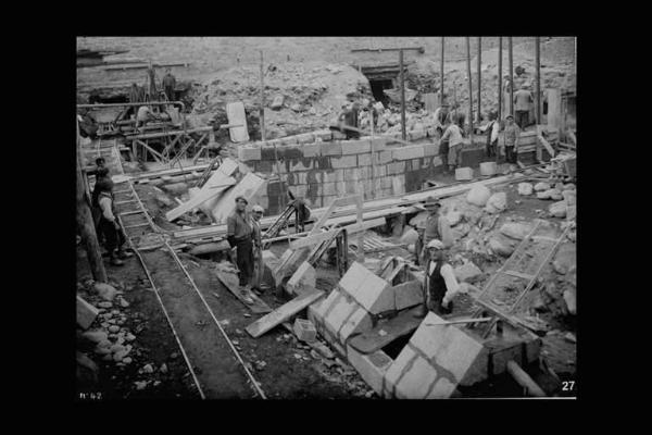 Società Elettrica Cisalpina - Lago Salarno - Cantiere - Operai in posa