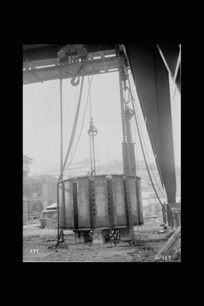 Società Elettrica Cisalpina - Cividate Camuno - Centrale idroelettrica - Cantiere - Elemento di una turbina