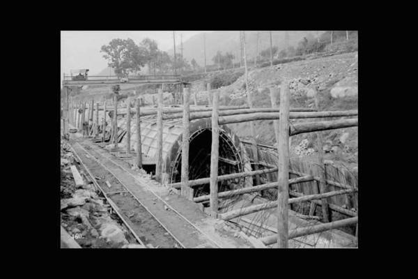 Società Edison - Valle Camonica - Cantiere - Canale in costruzione