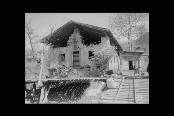 Società Edison - Valle Camonica - Cantiere - Edificio rurale