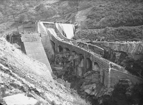 Società Edison - Torrente Poglia - Diga - Cantiere - Impresa Ghisleri - Canale scolmatore