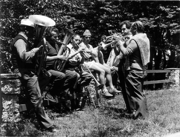 La banda. Musica all'aperto nel corso de "La Raviolata" al Rifugio Roccoli Lorla organizzata dal C.A.I Sezione di Dervio.