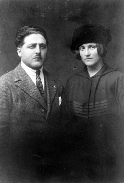 Giovanni Maconi con la moglie Gina.