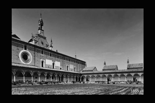 Certosa di Pavia. Chiostro.