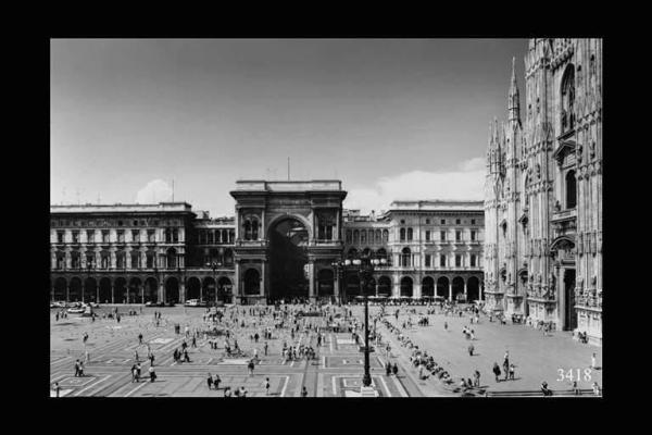 Milano. Piazza del Duomo.