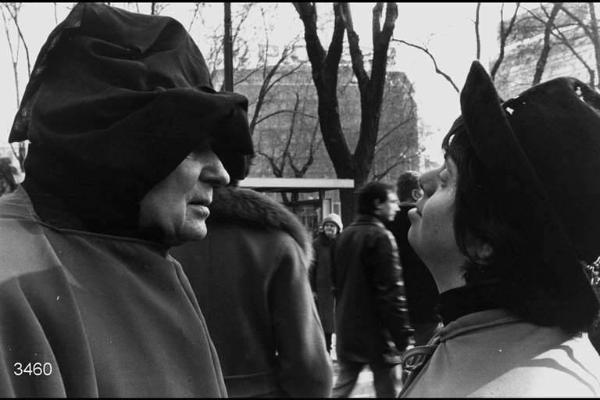 Carnevale ambrosiano. Due persone in costume.