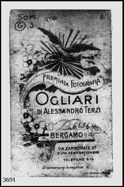 Riproduzione del marchio commerciale dello studio fotografico Ogliari di Alessandro Terzi.