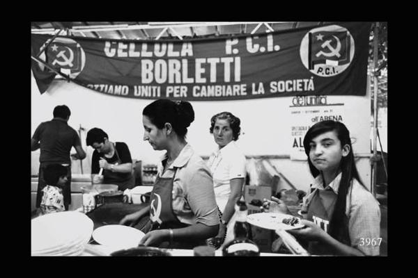 Milano. Parco Sempione. Festa dell'Unità: al ristorante.