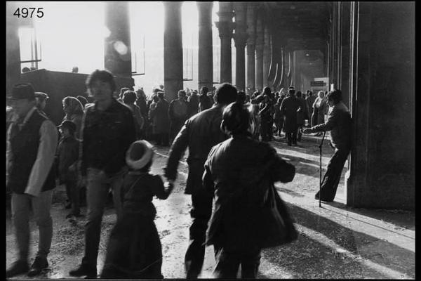 Carnevale Ambrosiano. - Portico di Piazza Duomo.