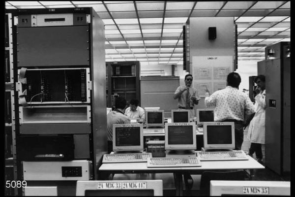 Maggio 1992. - "Centro commutazione centrali telefoniche. Italtel. Castelletto". - -