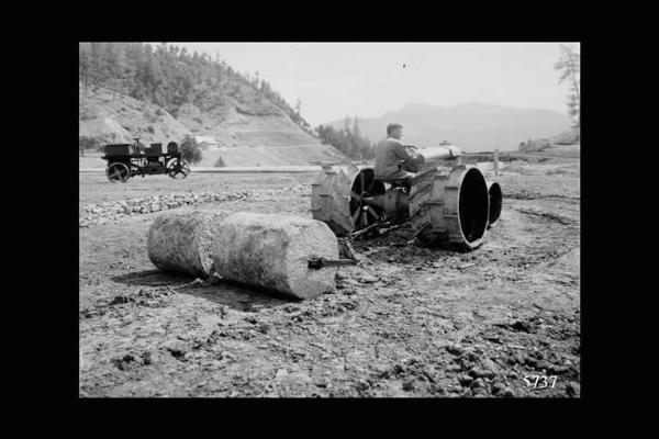 Borno - Lago di Lova - Cantiere - Operaio al lavoro