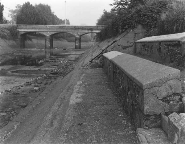 Castano Primo - Canale Villoresi - Lavatoio.