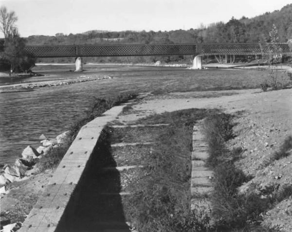 Ponte di Oleggio Castello. Divisione dal Ticino del Canale Grande.