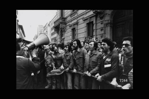 EGAM. Corteo; manifestazione sindacale. Operai della Breda Siderurgica.