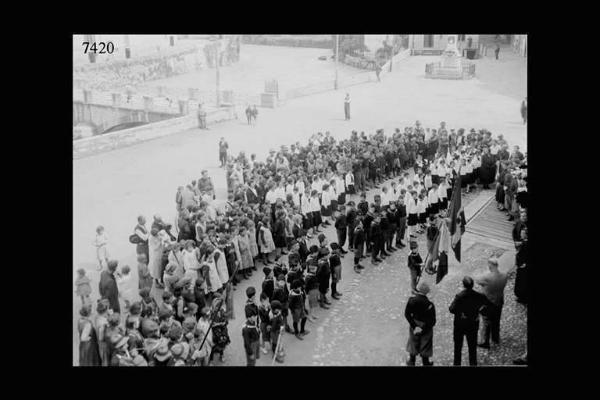 Cividate Camuno - Piazza del Municipio - Saggio ginnico della gioventù fascista