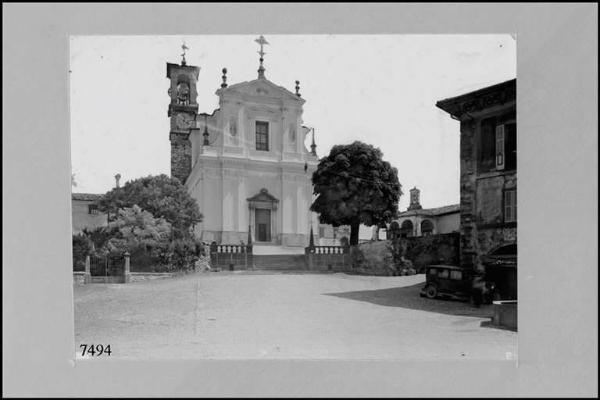 Borno - Piazza Umberto I - Chiesa parrocchiale di S. Giovanni Battista