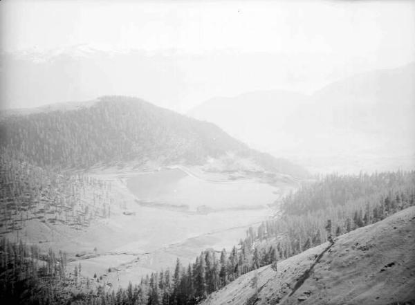 Borno - Lago di Lova visto dal monte Arano