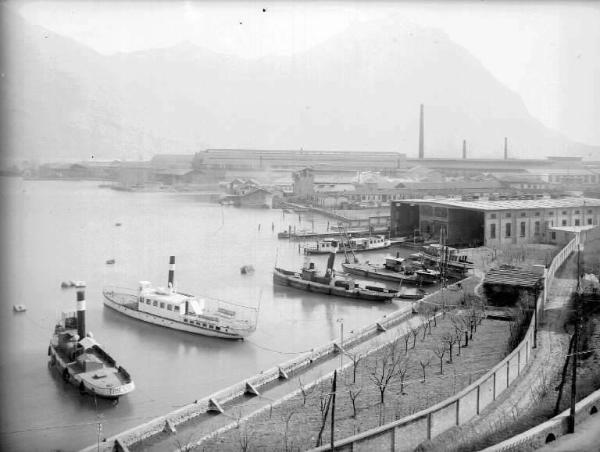 Lago d'Iseo - Cantiere Ilva e piroscafi attraccati