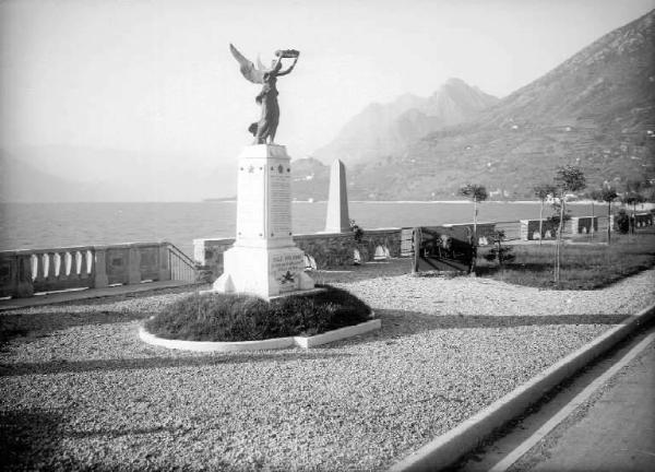 Sale Marasino - Monumento ai Caduti