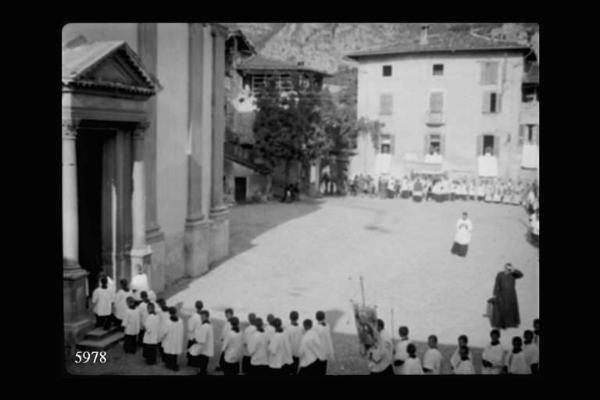 Capo di Ponte - Chiesa di S. Salvatore - Processione