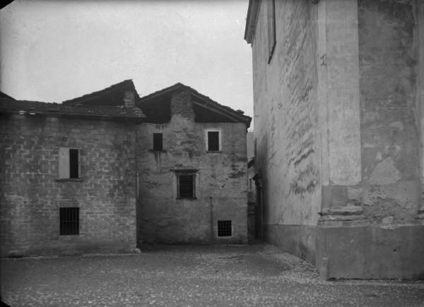 Valle Camonica - Edifici