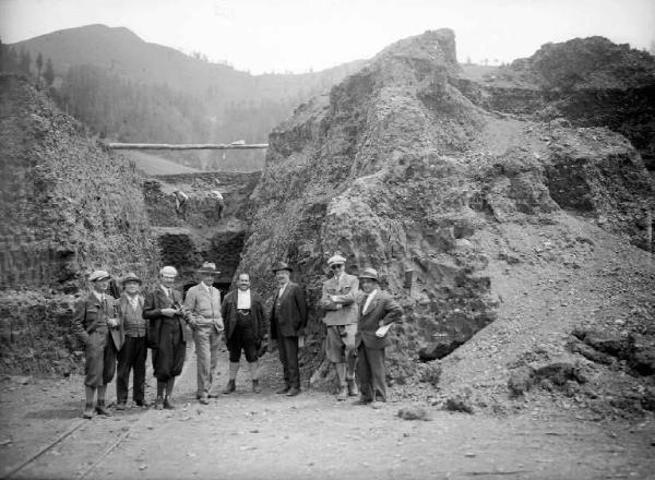 Borno - Lago di Lova - Diga - Cantiere - Ritratto di gruppo con Mensi