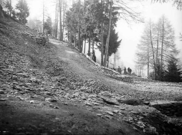 Cevo - Cantiere stradale - Impresa Maffezzoli - Strada comunale in costruzione