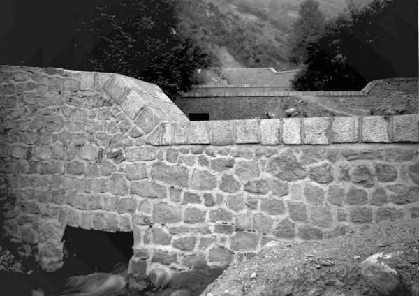 Monno - Val Dorena - Torrente Ogliolo - Briglie di contenimento - Impresa Marniga