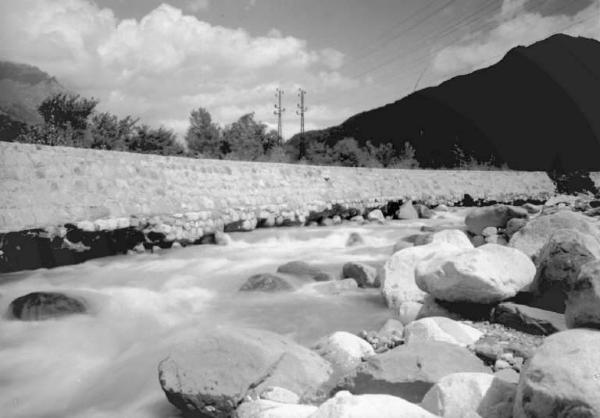 Val Grigna - Torrente Grigna - Trattto Esine-Bienno - Opera di arginatura