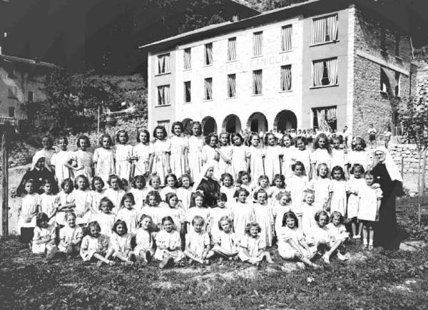 Prestine - Colonia Sacra Famiglia - Gruppo di bambine