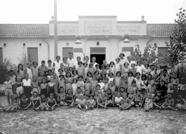 Cervia - Colonia Valle Camonica - Gruppo di bambini